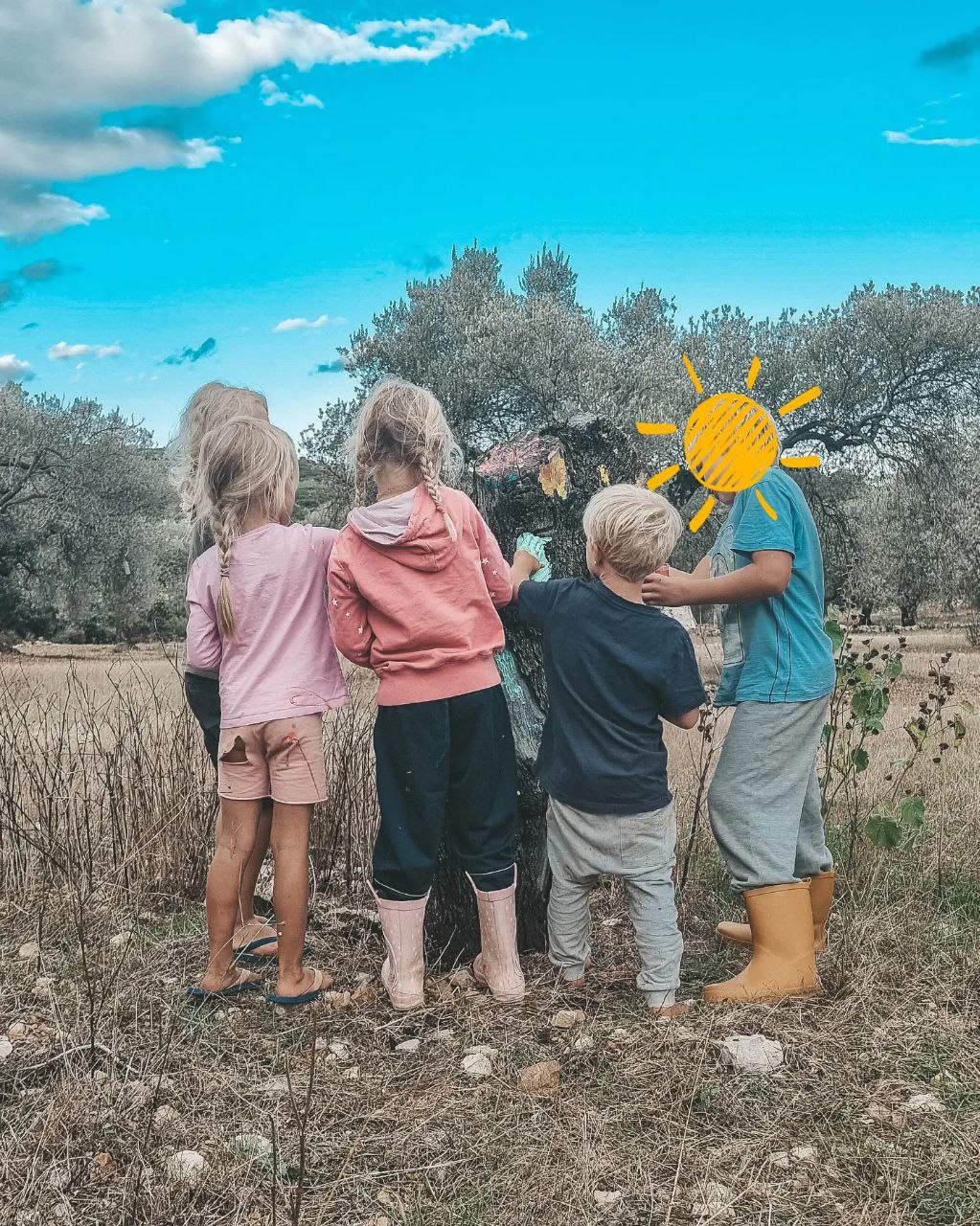 Kinder auf unserer Finca in Spanien in der Anfangszeit unseres Familienlebens auf Reisen